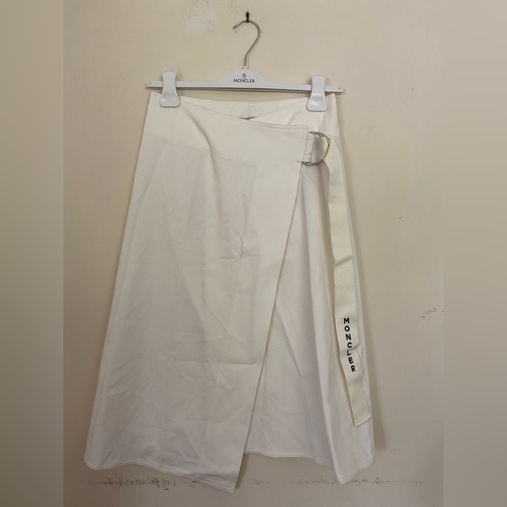 Moncler White Cotton Gabardine Wrap Skirt NWT Size 40 MSRP $405